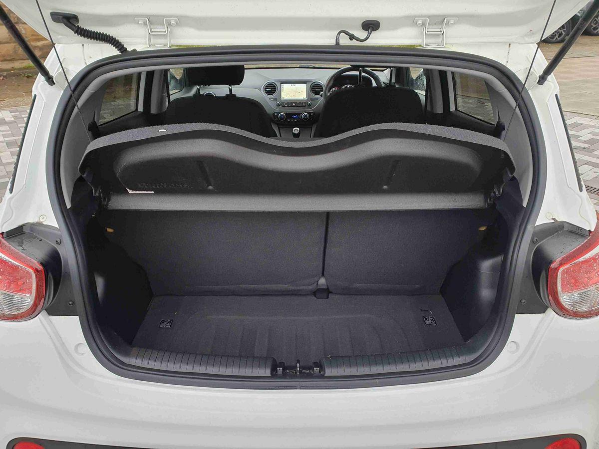 Used Hyundai i10 2018 for sale - 76640162: Photo 18