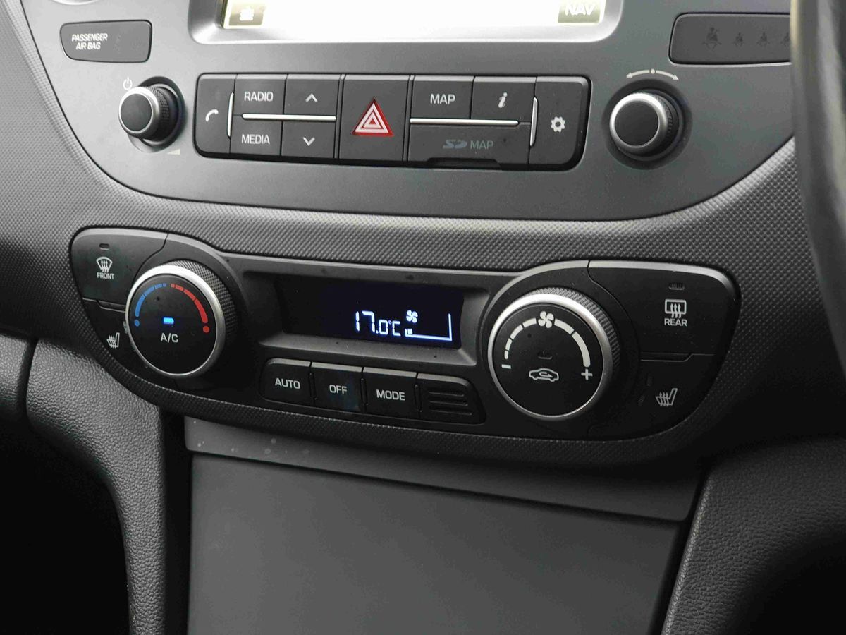 Used Hyundai i10 2018 for sale - 76640162: Photo 20