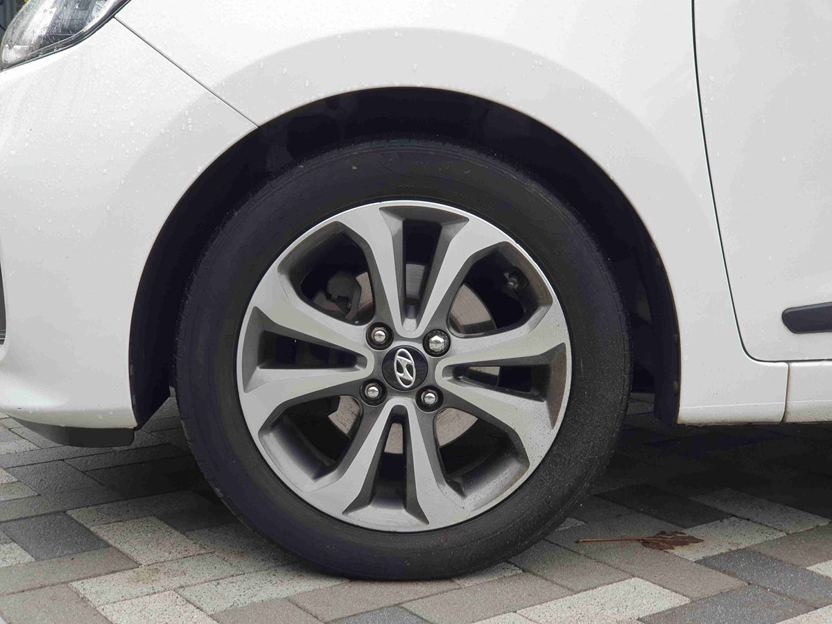 Used Hyundai i10 2018 for sale - 76640162: Photo 9