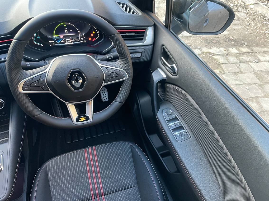 Used Renault Captur for sale - 76622980: Photo 11