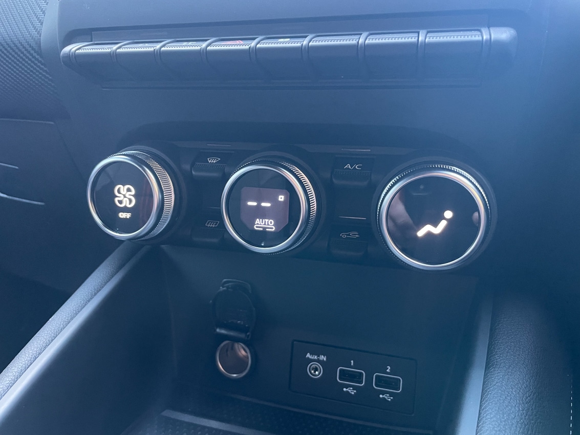 Used Renault Captur for sale - 76622980: Photo 15