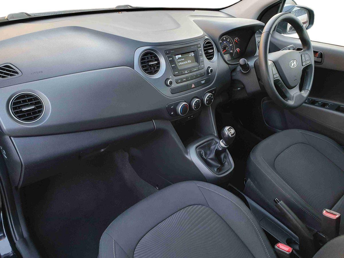 Used Hyundai i10 2018 for sale - 76937556: Photo 15