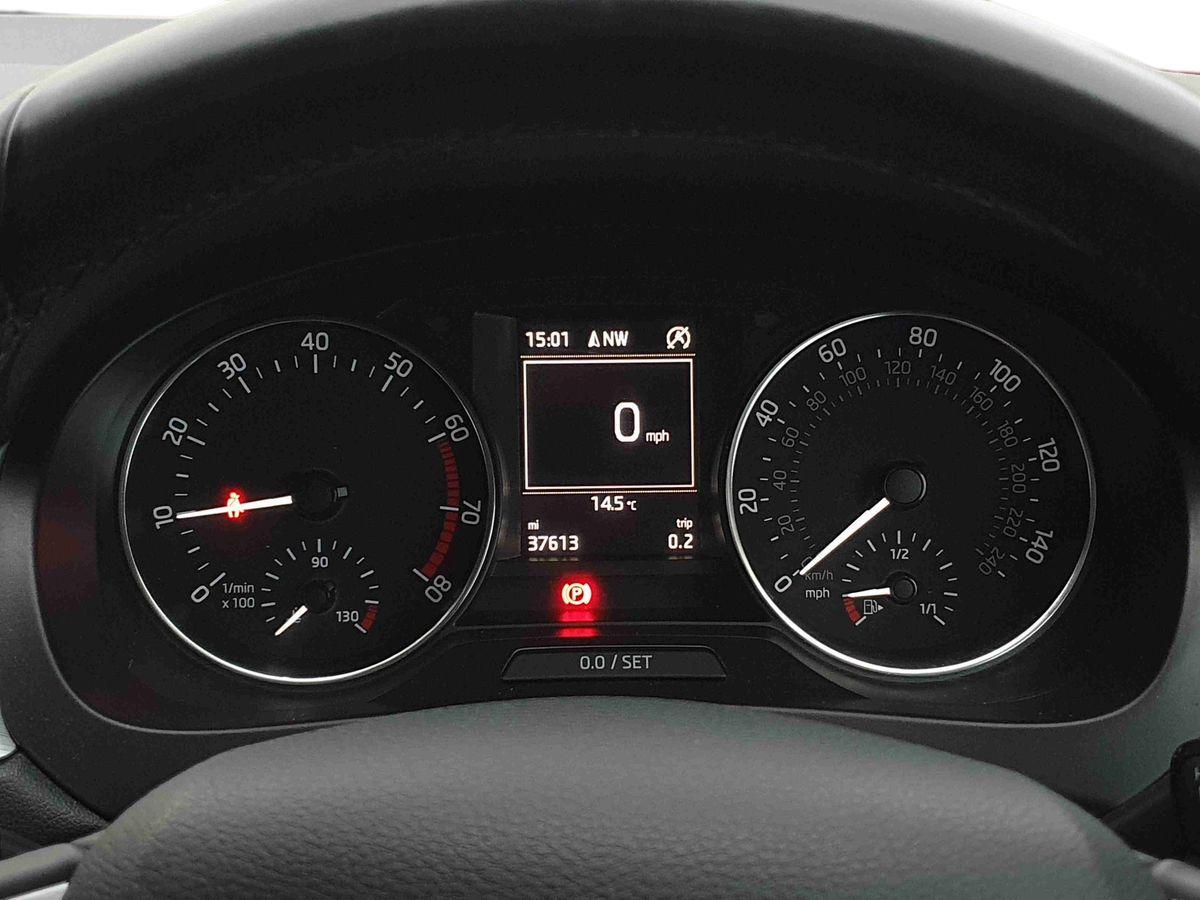 Used Skoda Rapid Spaceback 2015 for sale - 76894606: Photo 14