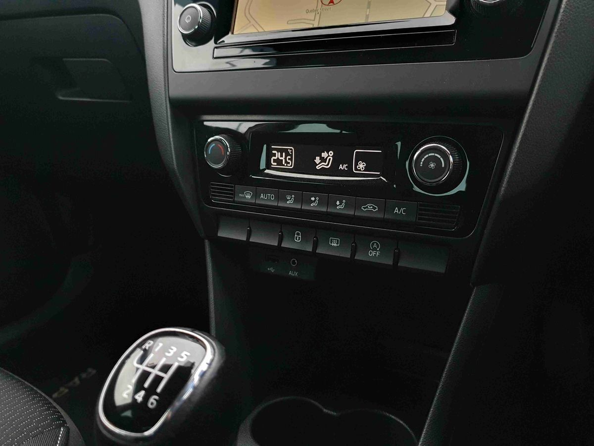 Used Skoda Rapid Spaceback 2015 for sale - 76894606: Photo 21