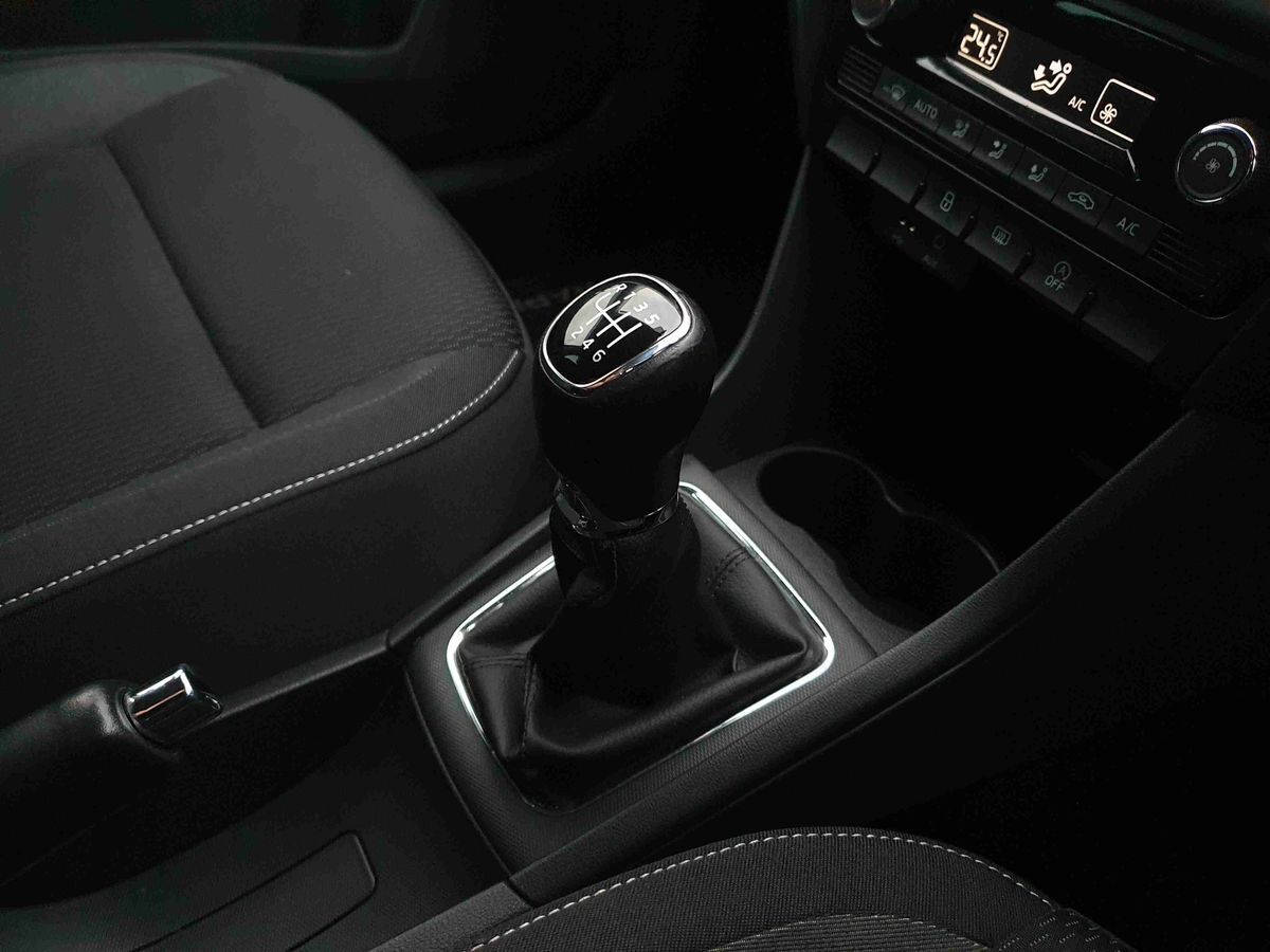 Used Skoda Rapid Spaceback 2015 for sale - 76894606: Photo 22