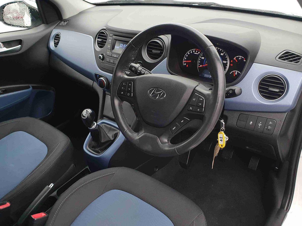 Used Hyundai i10 2016 for sale - 76575202: Photo 10