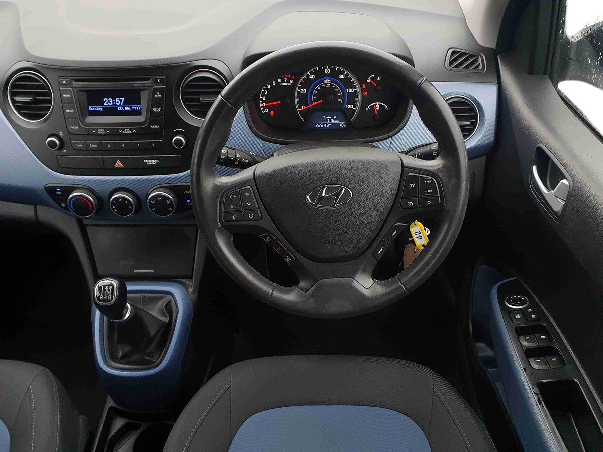 Used Hyundai i10 2016 for sale - 76575202: Photo 12