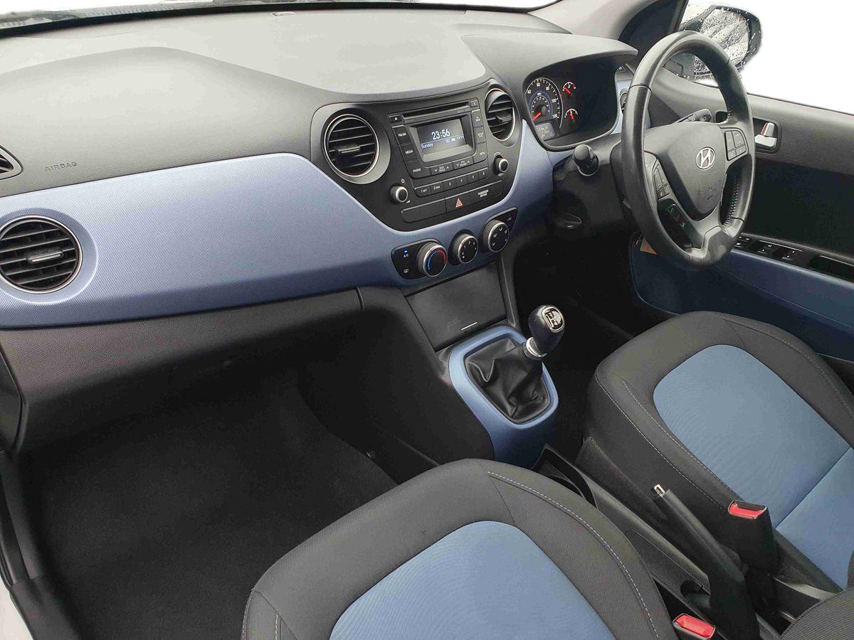 Used Hyundai i10 2016 for sale - 76575202: Photo 15