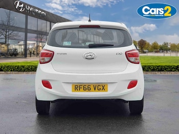 Used Hyundai i10 2016 for sale - 76575202: Photo