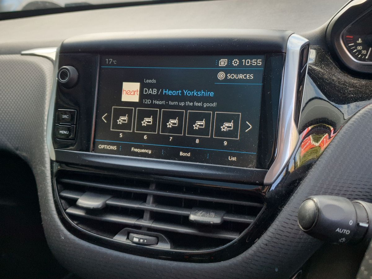 Used Peugeot 2008 2017 for sale - 76647932: Photo 19