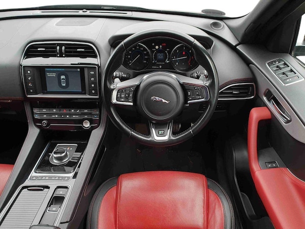 Used Jaguar F-Pace 2018 for sale - 76044319: Photo 12
