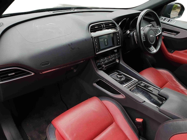 Used Jaguar F-Pace 2018 for sale - 76044319: Photo 15