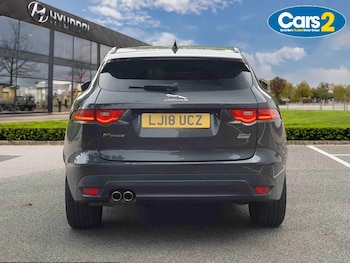Used Jaguar F-Pace 2018 for sale - 76044319: Photo 4