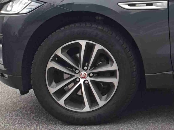 Used Jaguar F-Pace 2018 for sale - 76044319: Photo 9