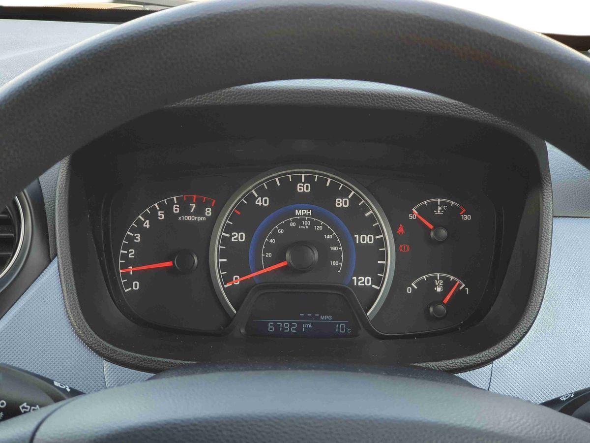 Used Hyundai i10 2014 for sale - 77959993: Photo 14