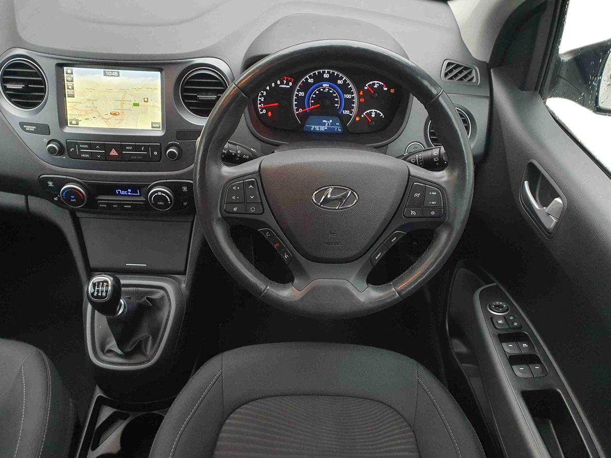 Used Hyundai i10 2018 for sale - 76552283: Photo 12