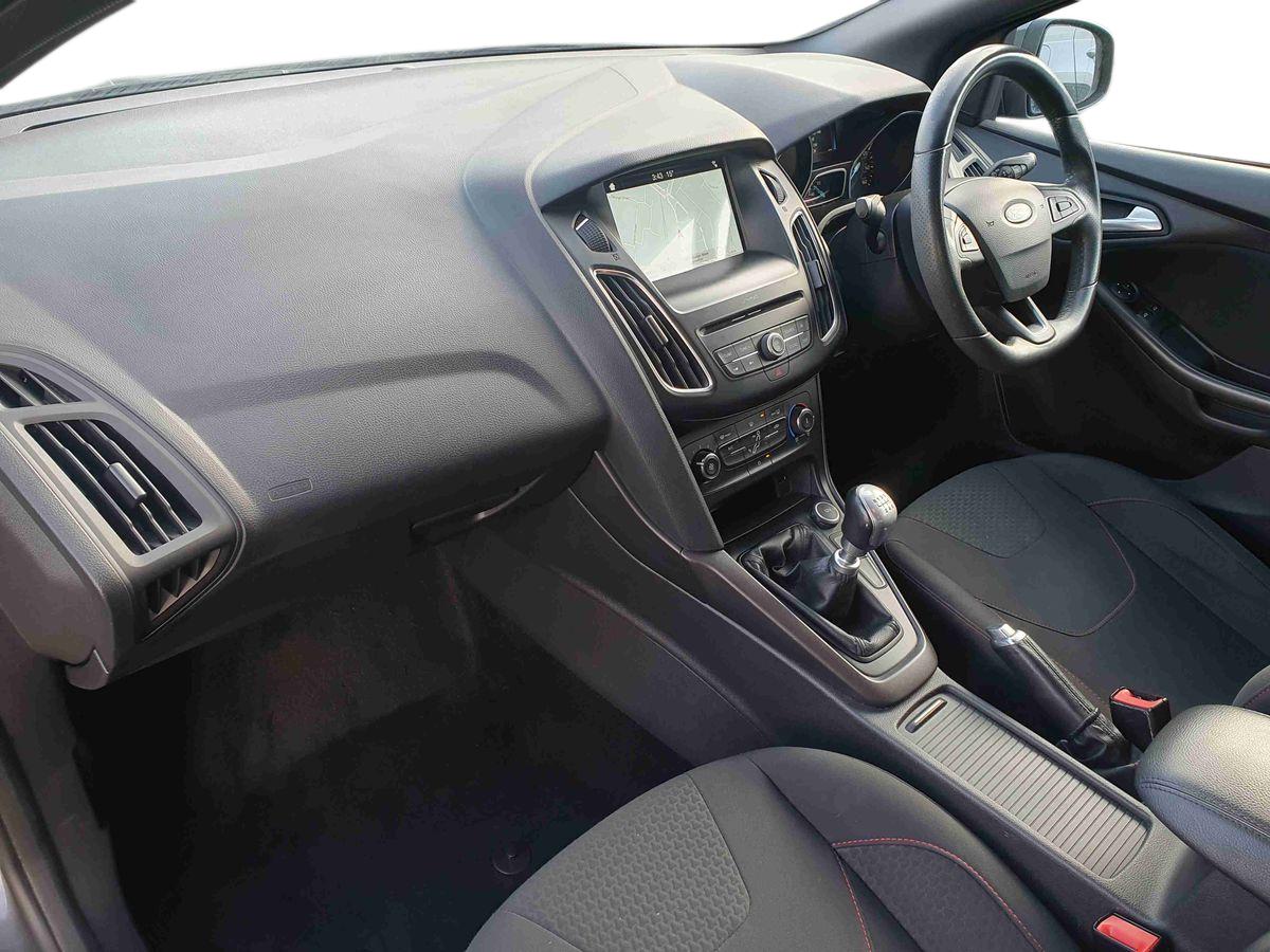 Used Ford Focus 2017 for sale - 77665003: Photo 15