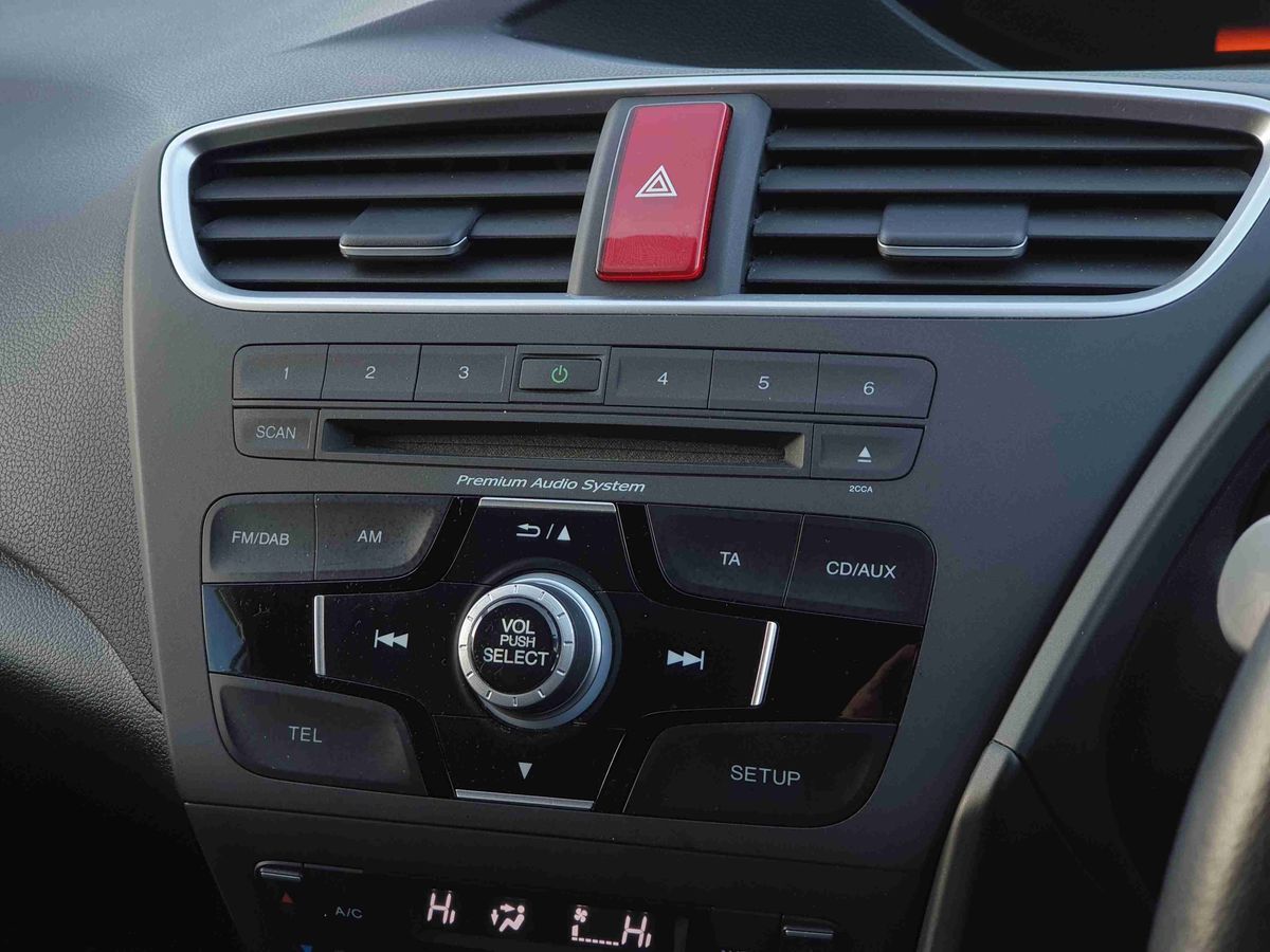 Used Honda Civic 2015 for sale - 76696536: Photo 19