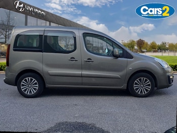 Used Peugeot Partner Tepee 2015 for sale - 75921908: Photo