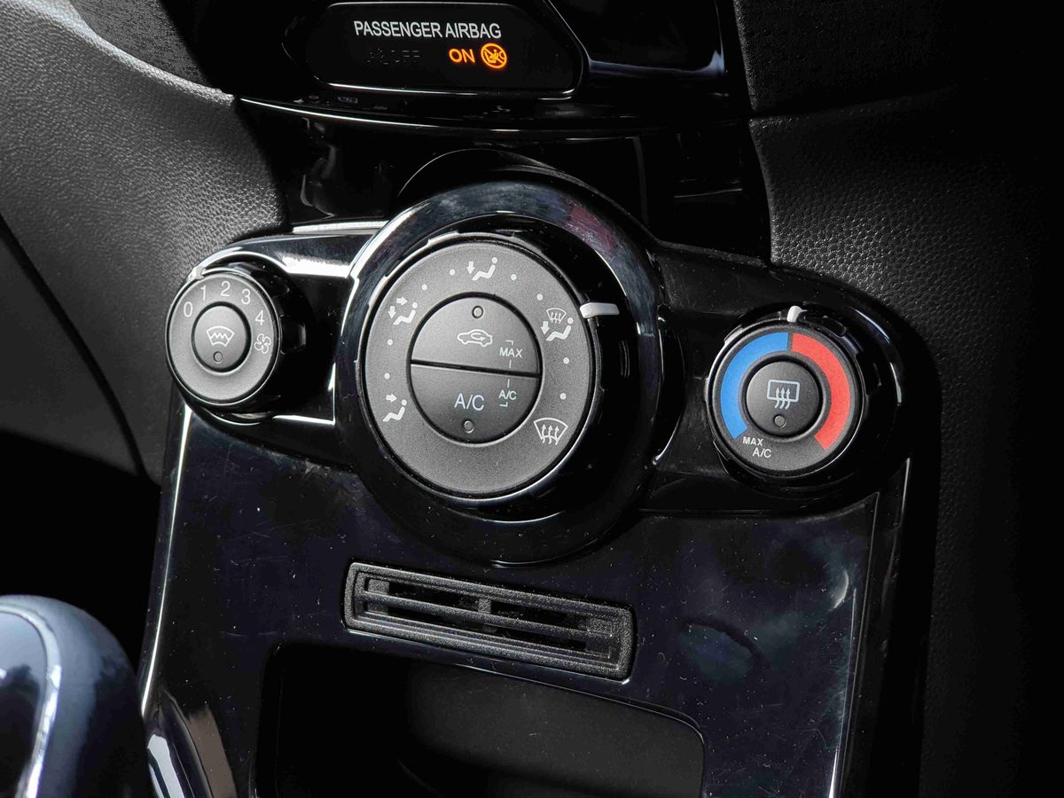 Used Ford Fiesta 2015 for sale - 77959987: Photo 20