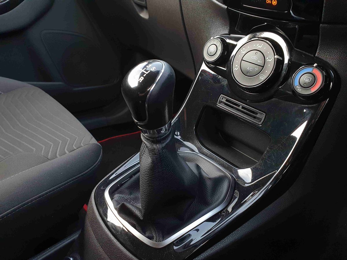 Used Ford Fiesta 2015 for sale - 77959987: Photo 21