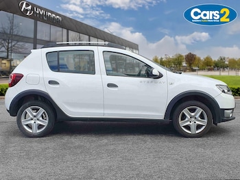 Used Dacia Sandero Stepway 2015 for sale - 79503195: Photo