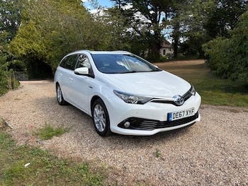 Used Toyota Auris 2017 for sale - 79570239: Photo