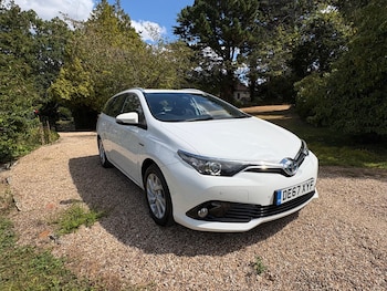 Used Toyota Auris 2017 for sale - 79570239: Photo