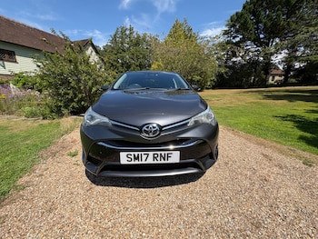 Used Toyota Avensis 2017 for sale - 79570188: Photo