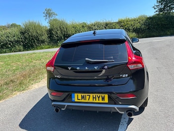Used Volvo V40 2017 for sale - 79570208: Photo