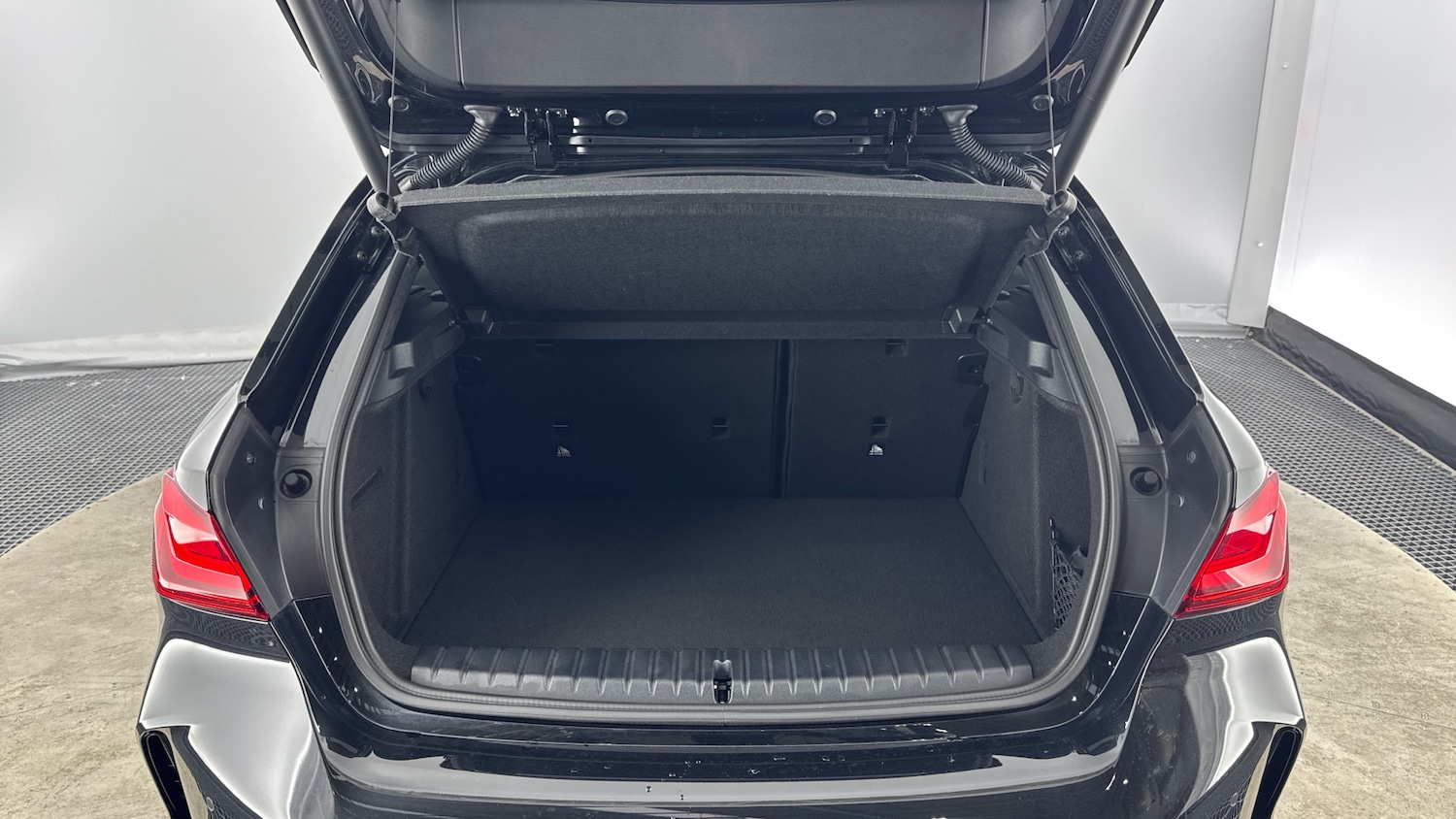 Used BMW 1 Series 2023 for sale - 76860185: Photo 13