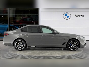 Used BMW 5 Series 2022 for sale - 77357174: Photo