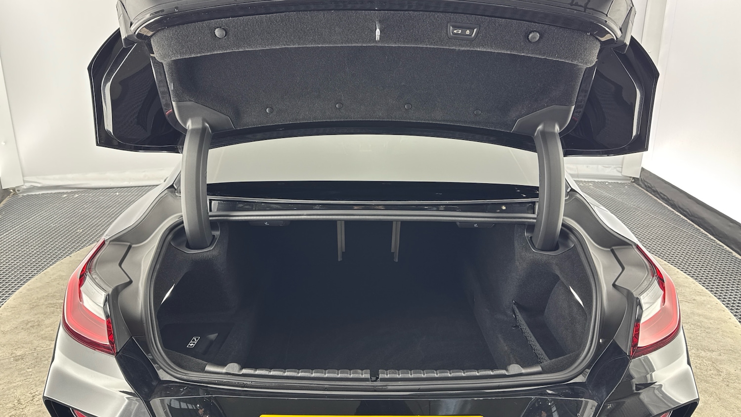 Used BMW 8 Series 2023 for sale - 76396818: Photo 13