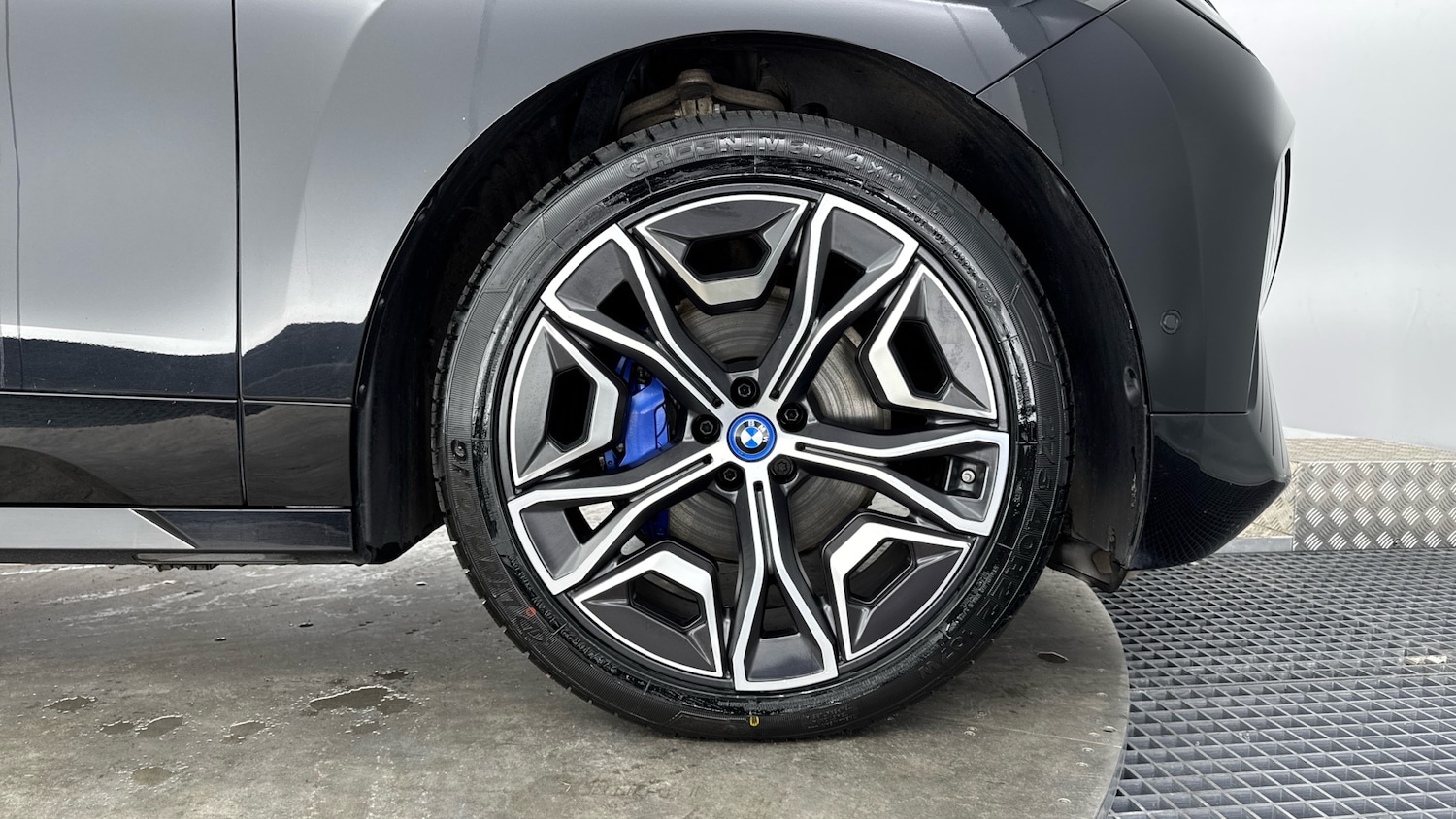 Used BMW iX 2022 for sale - 77543523: Photo 14