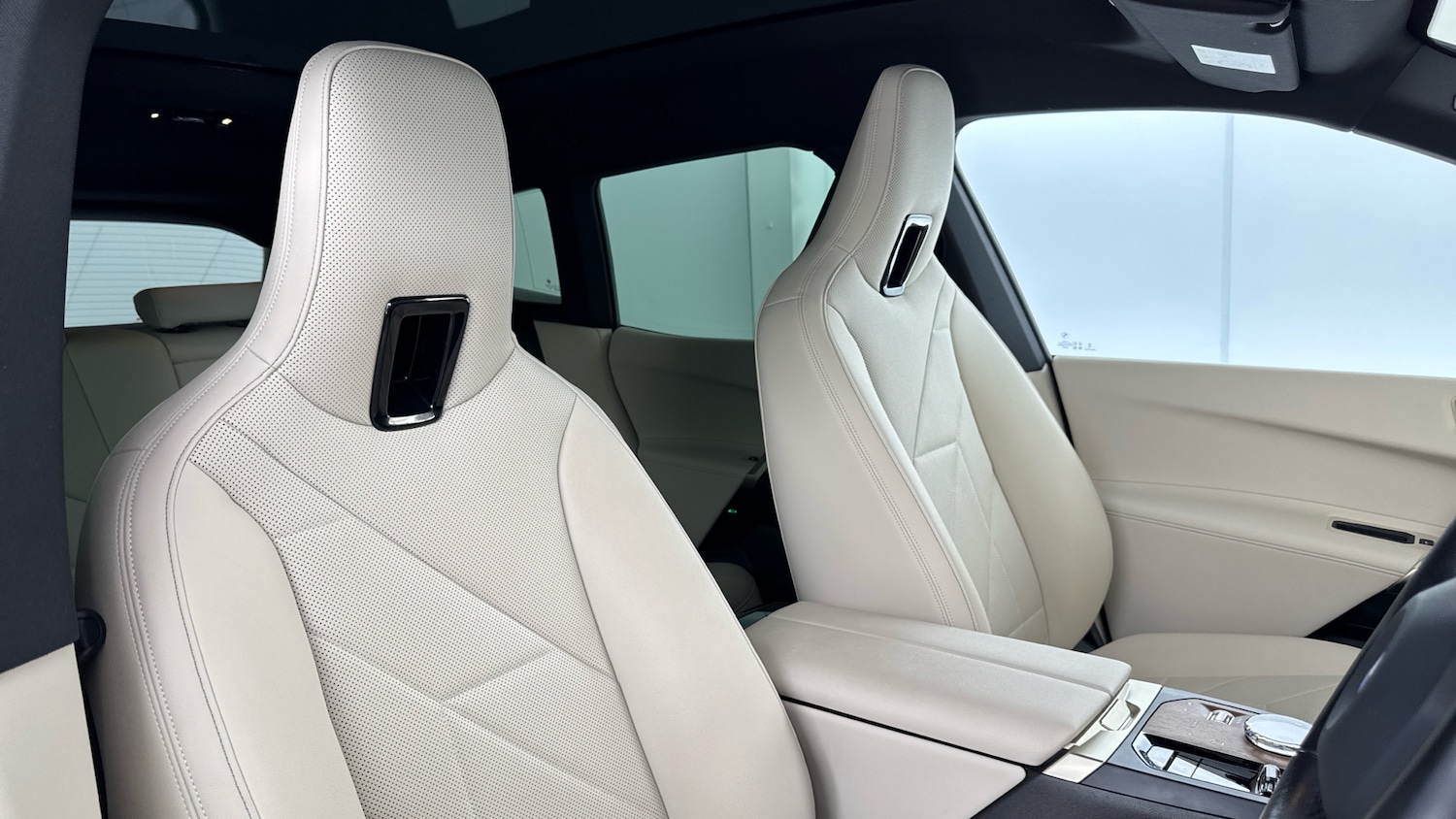 Used BMW iX 2022 for sale - 77543523: Photo 28