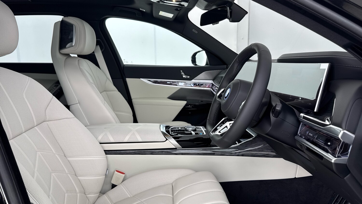 Used BMW i7 2025 for sale - 77568274: Photo 11