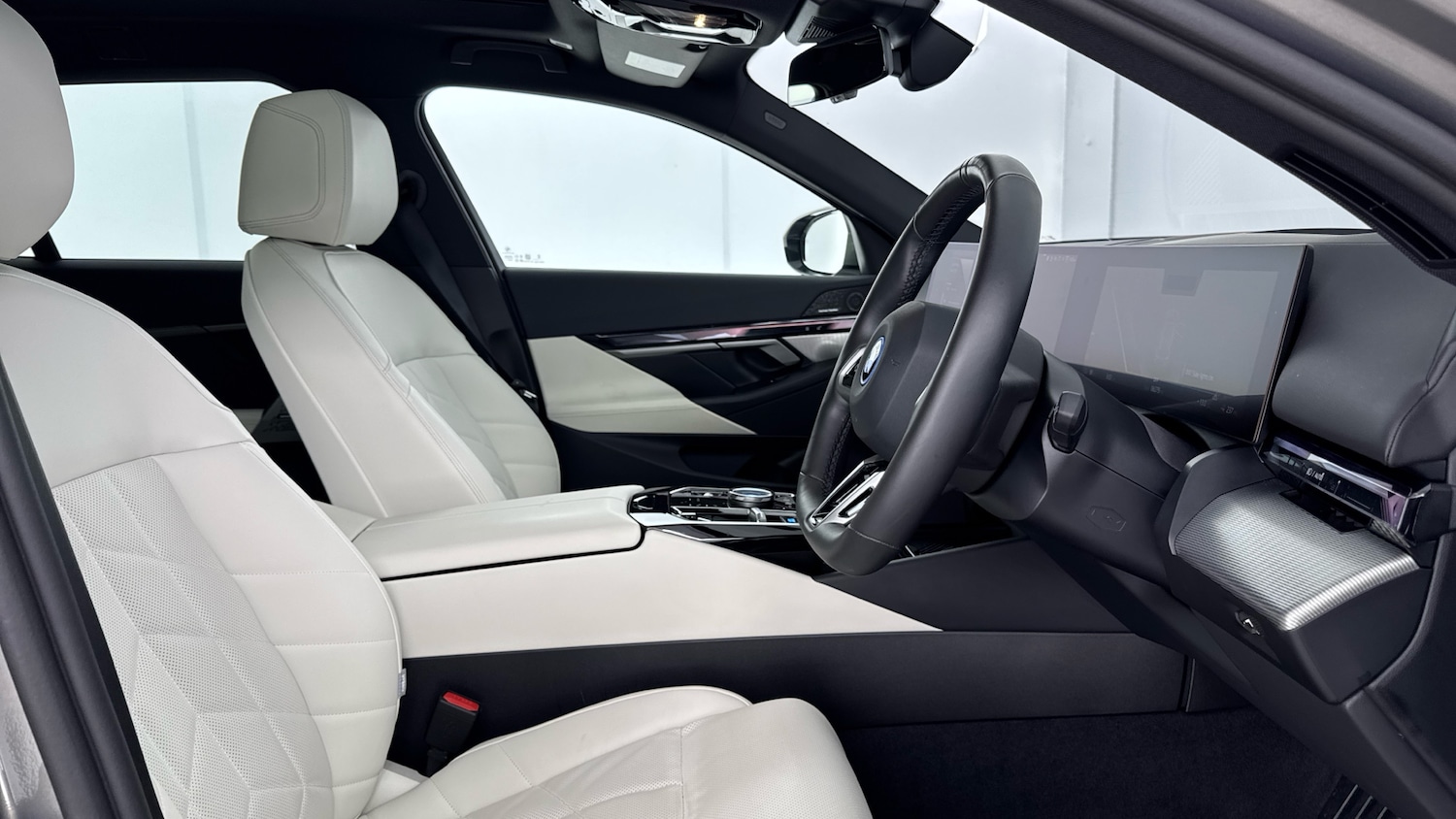 Used BMW i5 2025 for sale - 76302840: Photo 11