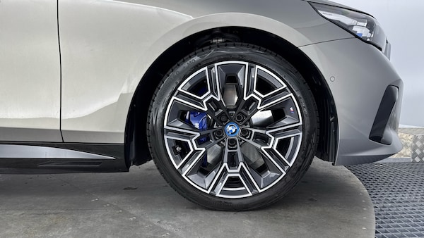 Used BMW i5 2025 for sale - 76302840: Photo 14
