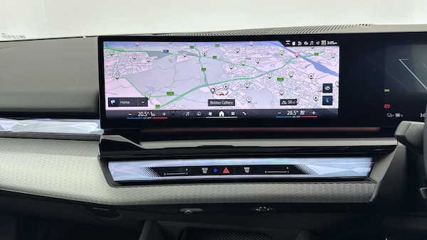 Used BMW i5 2025 for sale - 76302840: Photo 8