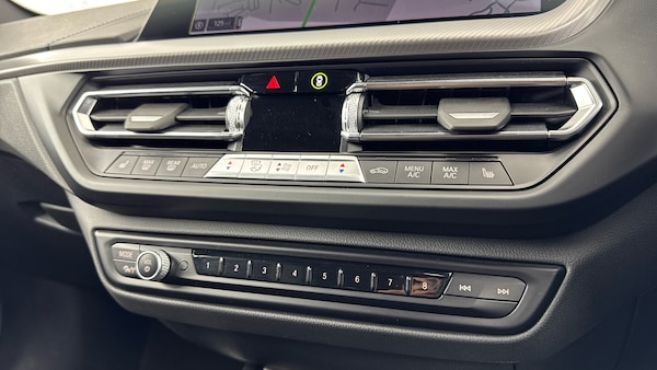 Used BMW 1 Series 2022 for sale - 76274391: Photo 32