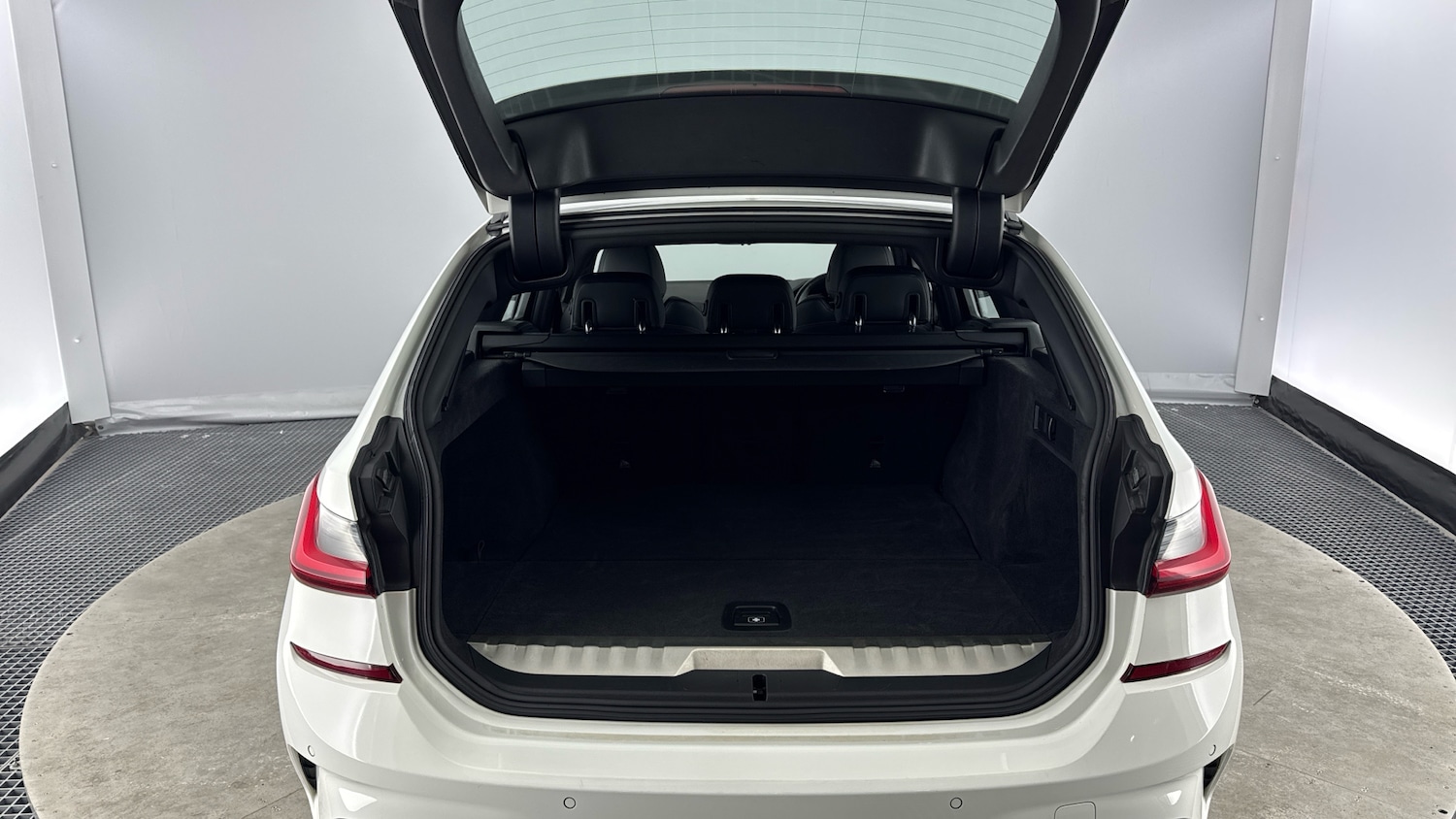 Used BMW 3 Series 2021 for sale - 77601926: Photo 13