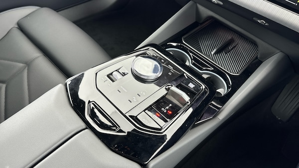 Used BMW 5 Series 2025 for sale - 76104619: Photo 10
