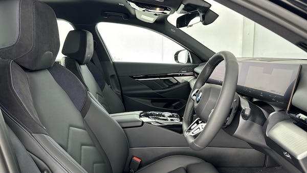 Used BMW 5 Series 2025 for sale - 76104619: Photo 11