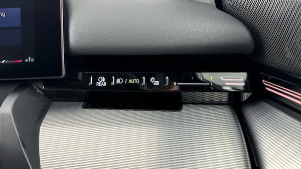 Used BMW 5 Series 2025 for sale - 76104619: Photo 31