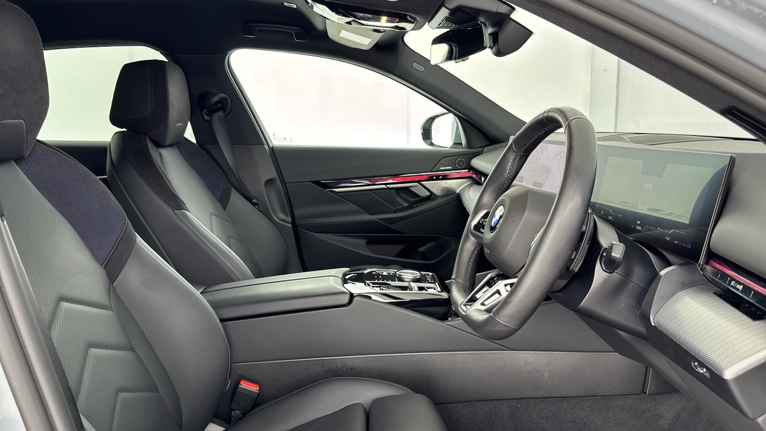 Used BMW 5 Series 2025 for sale - 76908445: Photo 11