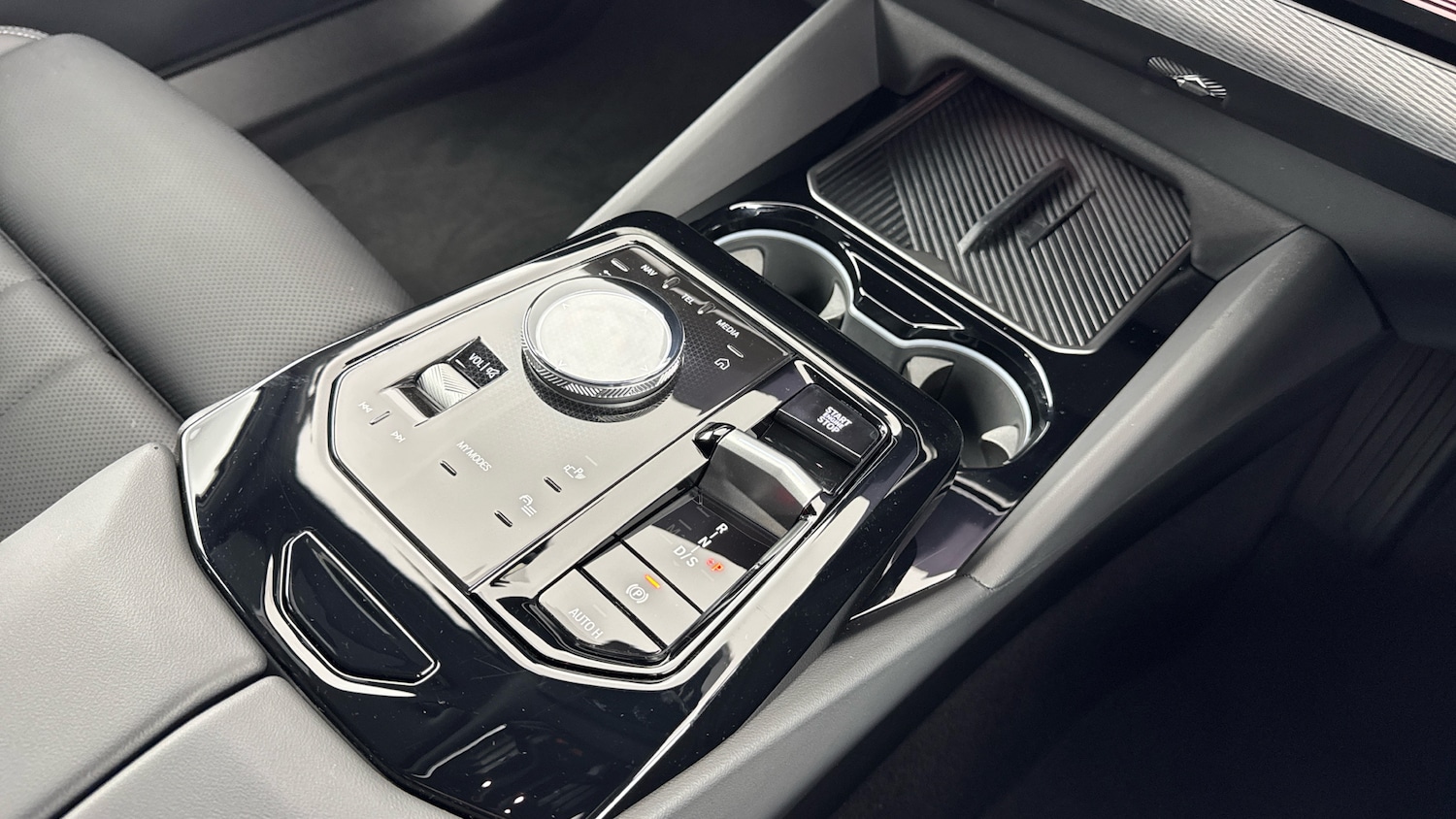 Used BMW 5 Series 2024 for sale - 76627905: Photo 10