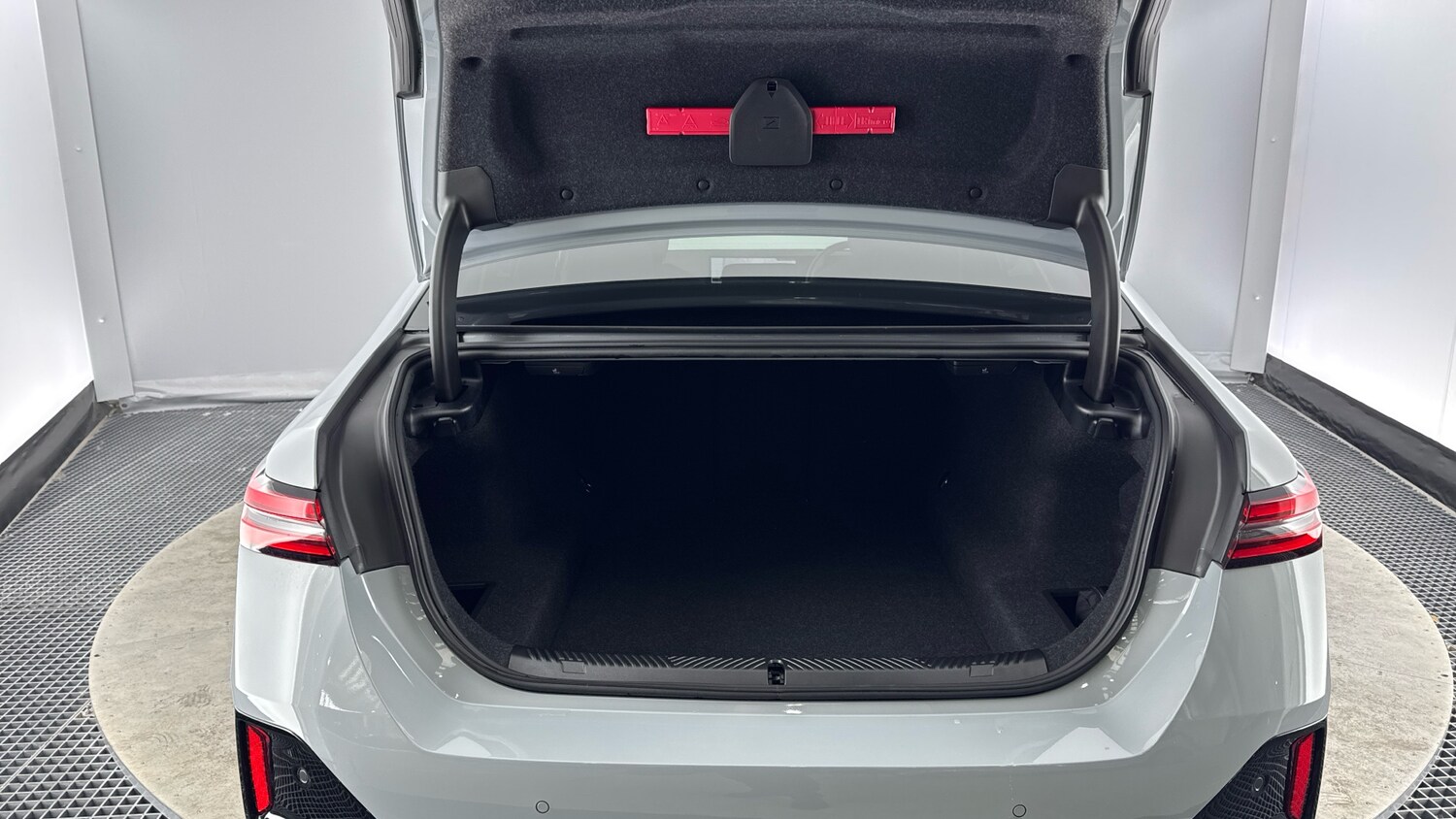 Used BMW 5 Series 2024 for sale - 76627905: Photo 13