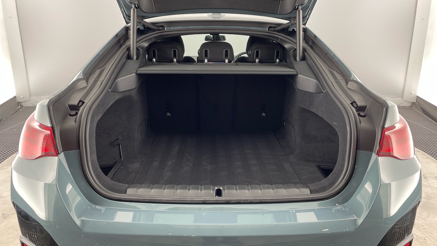 Used BMW i4 2025 for sale - 77366023: Photo 13