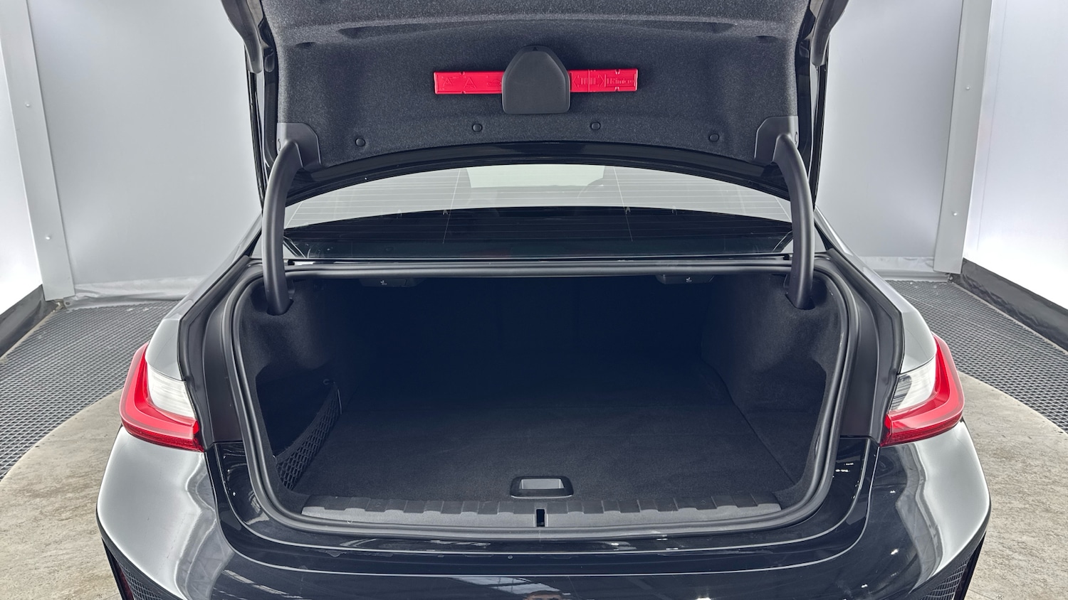 Used BMW 3 Series 2023 for sale - 76722696: Photo 13