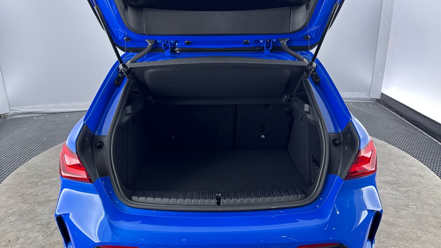 Used BMW 1 Series 2024 for sale - 76918778: Photo 13